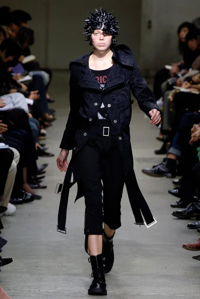 Look 32